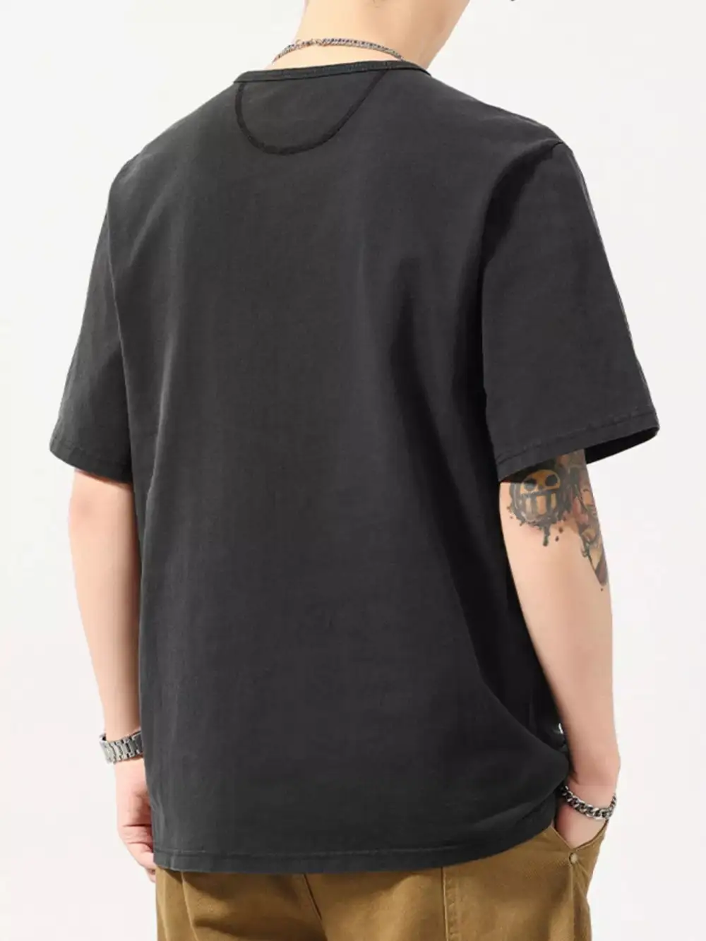Clean Look Round Neck Short Sleeve T-Shirt