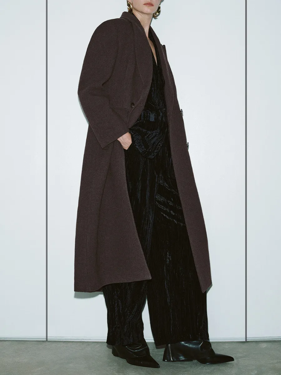 A Long Casual Brown Coat With A Large Lapel For Ladies