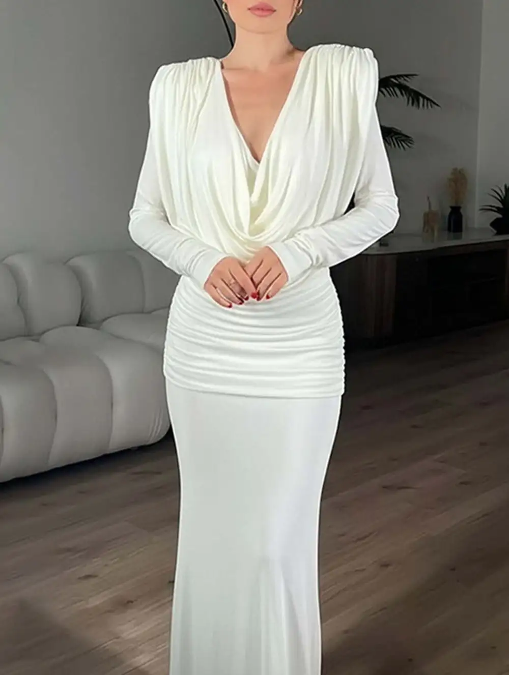 Textured Detail Slim-Fit V-Neck Dress