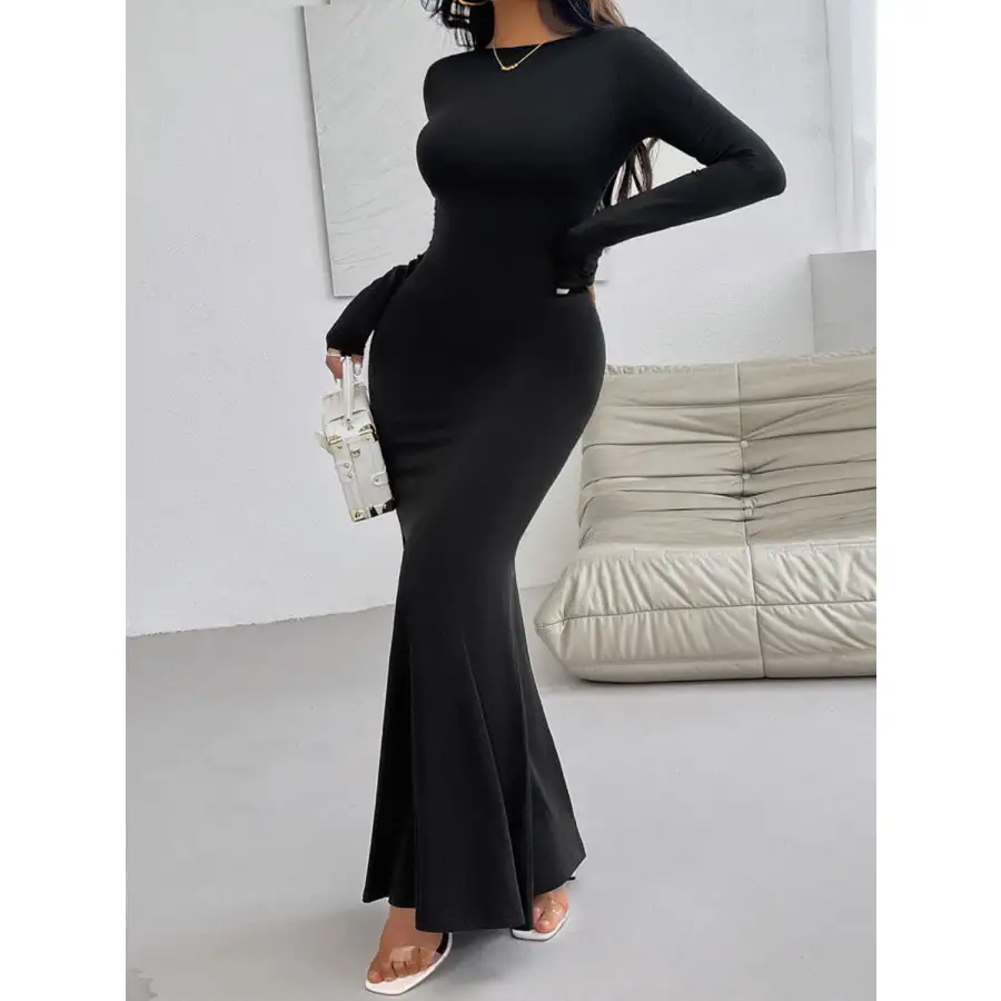 Devine Backless Round Neck Long Sleeve Maxi Dress