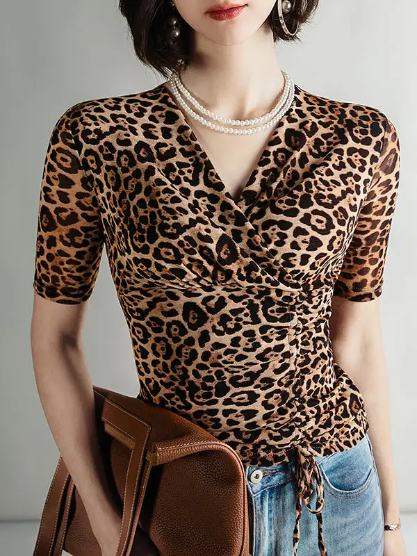 Half Sleeve Slim Fit Leopard Pleat Detail V-Neck T-Shirt