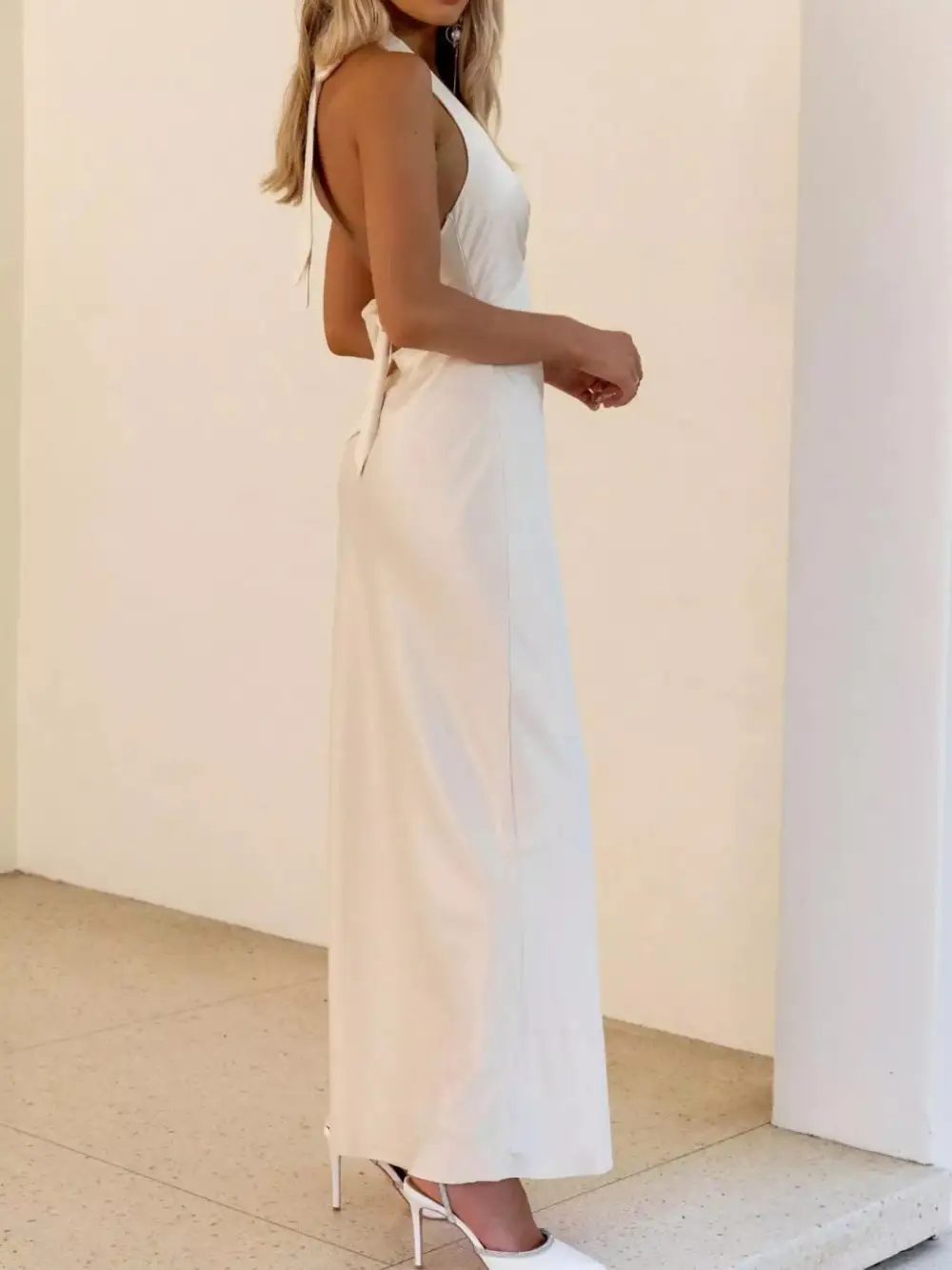 Structured Shape Sleeveless Maxi Dress