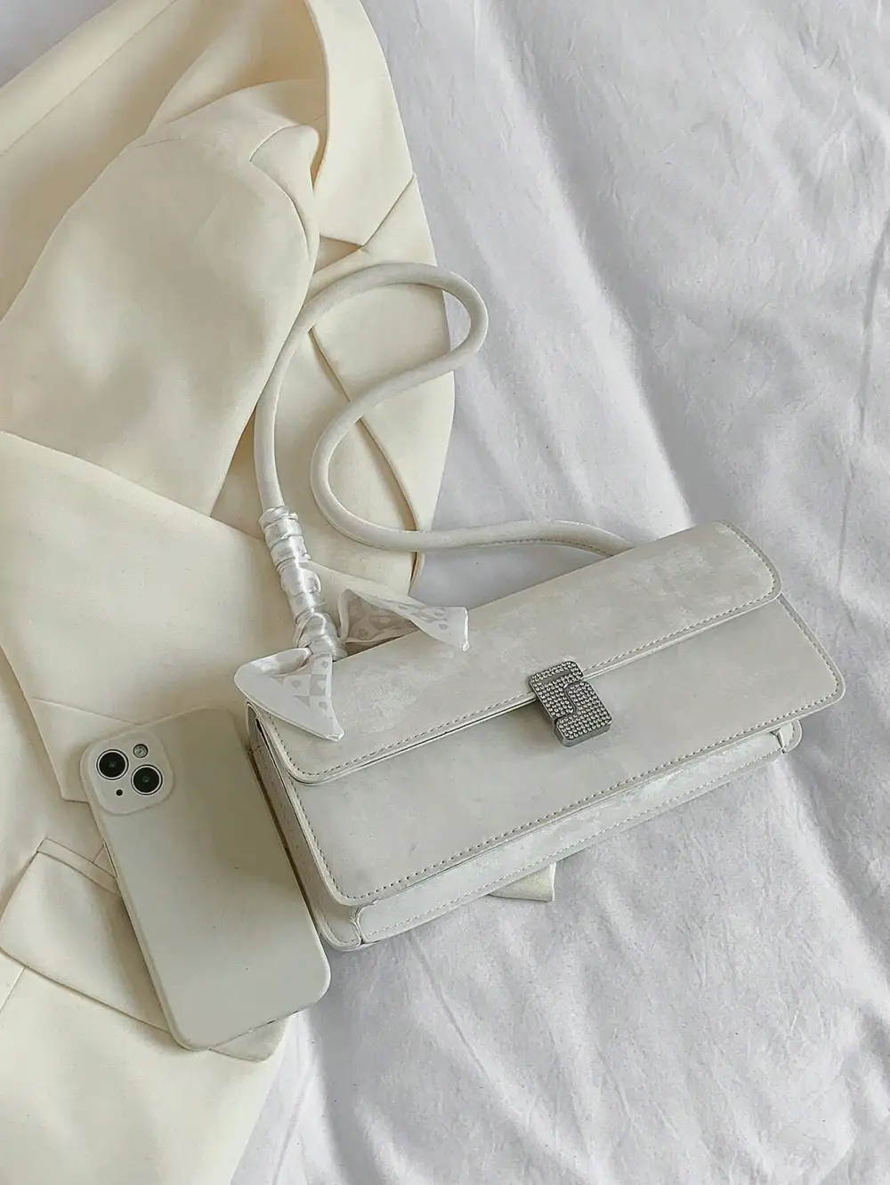 A Underarm Bag Silk Scarf Decoration