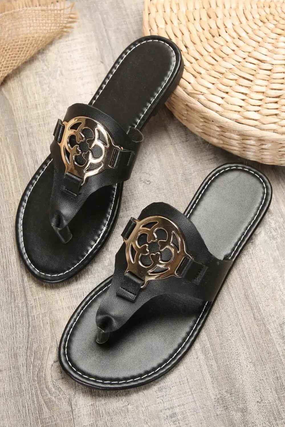 Metal Décor Leather Thong Slide Slippers Everyday