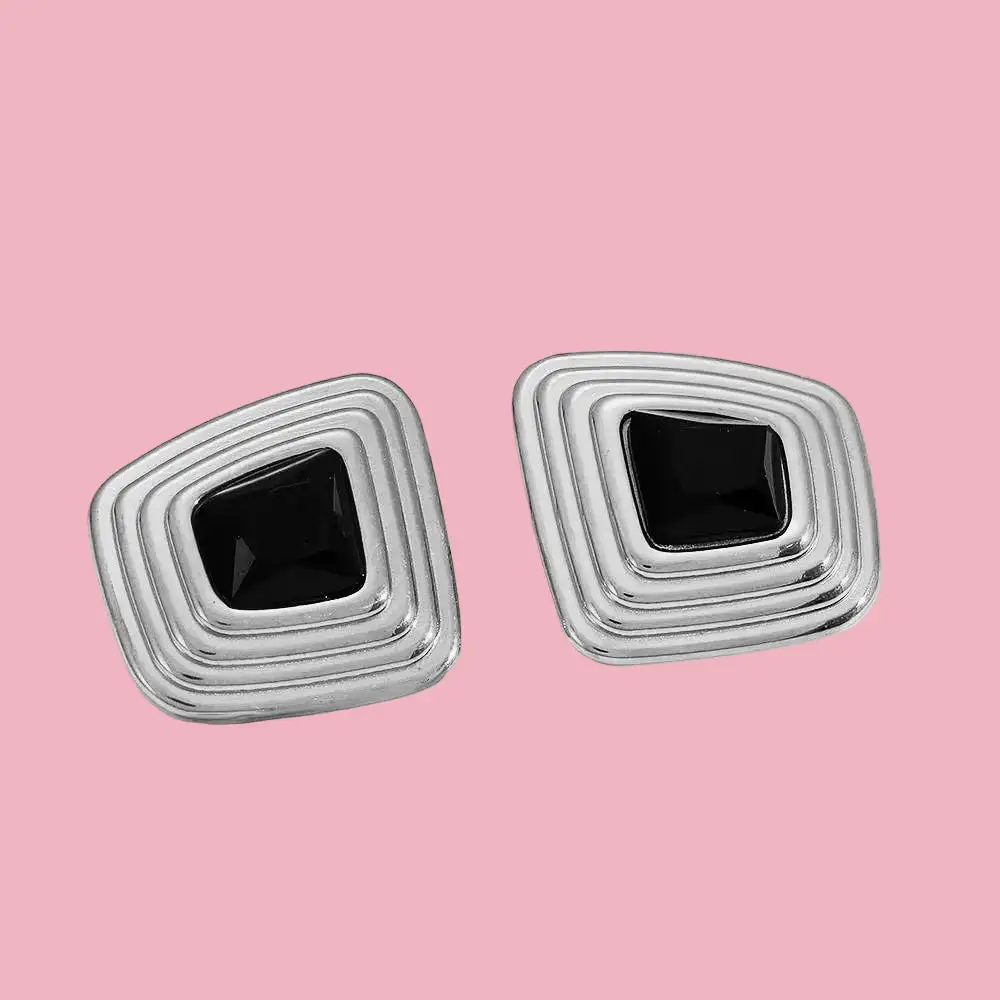 Contrast Accent Earrings