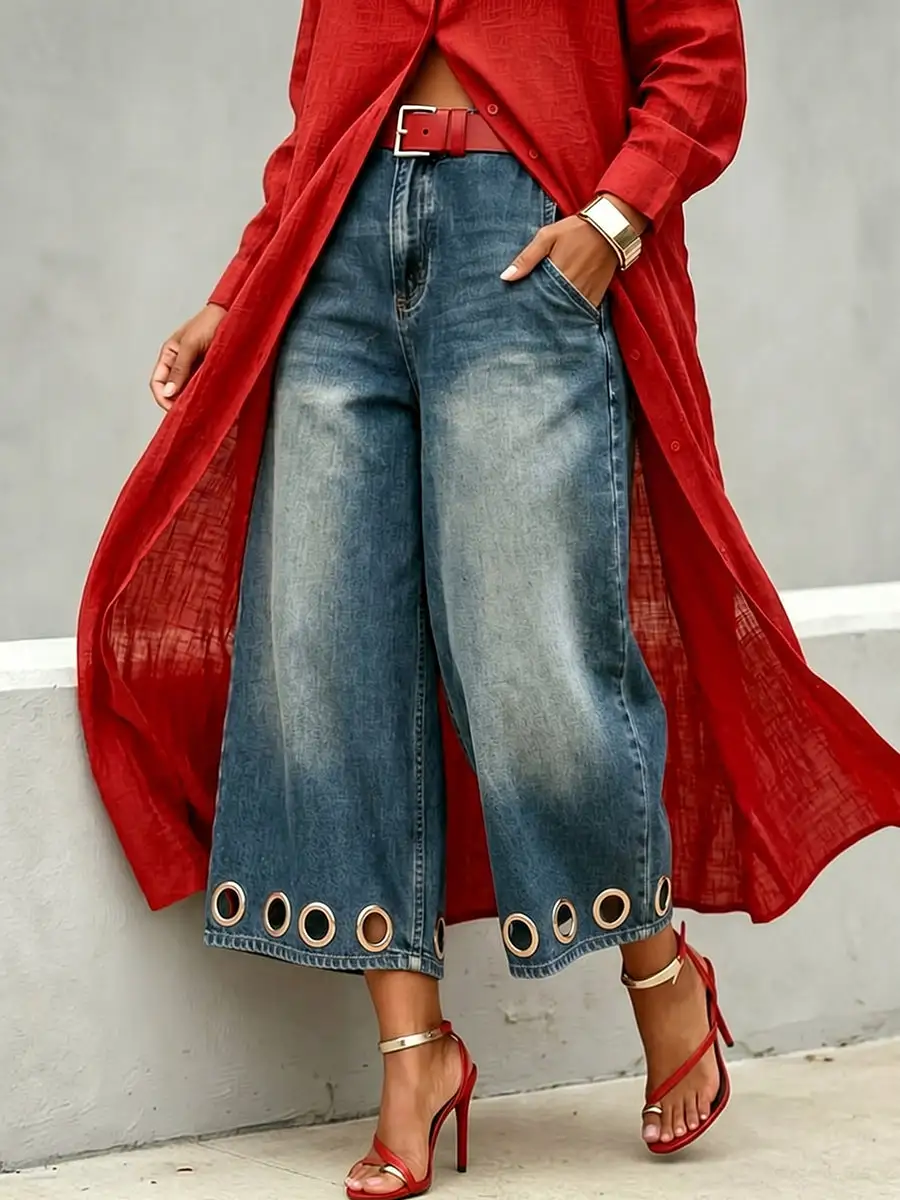 Relaxed Fit Wide Leg Cutout Detail Pocket Jeans