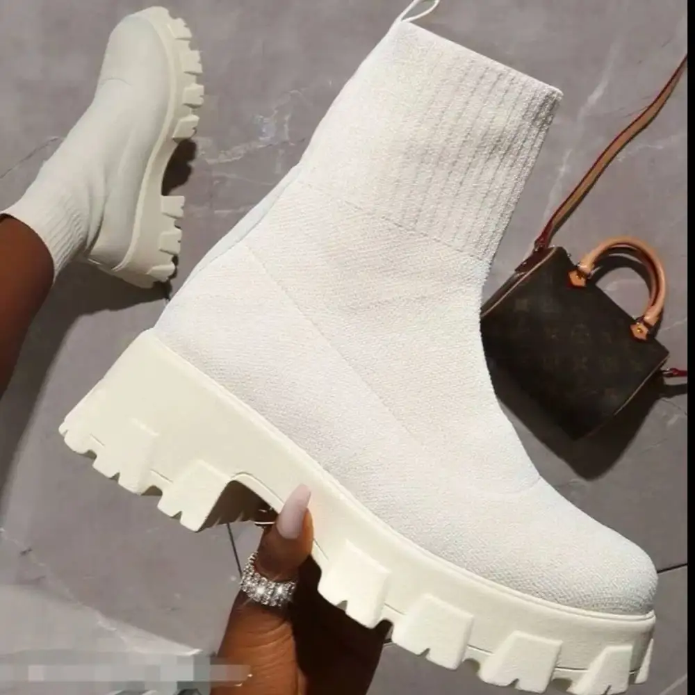 Round Toe Block Heels Boots