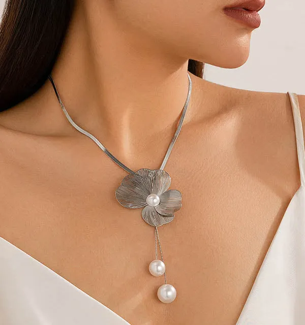 Beaded Floral Necklace Earring Set