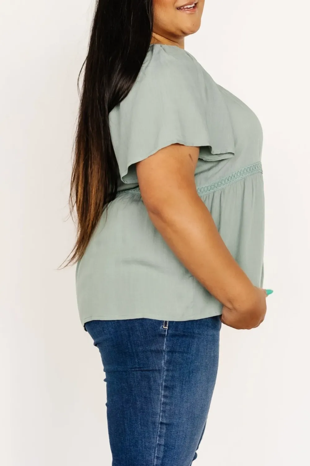 Classic Daily Outing V-Neck Lace Shirt