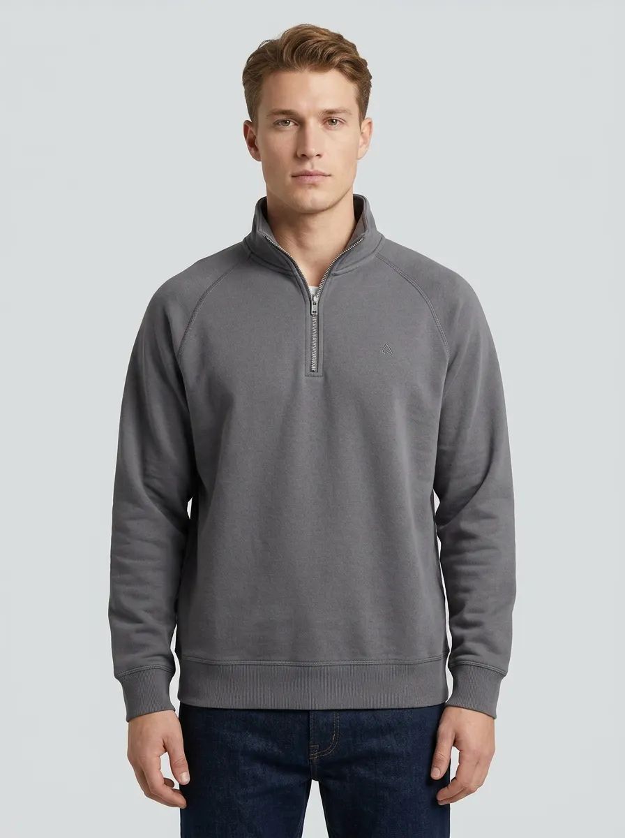 Men's Refined Minimalist Textured Raglan Embroidered Emblem Stand-Collar Quarter-Zip Sweatshirt