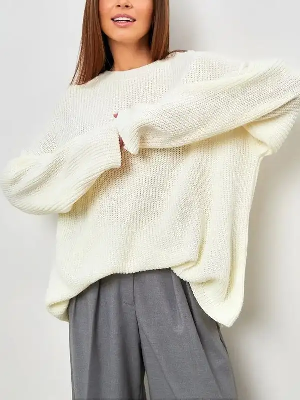 Paneled Round Neck Long Sleeve Relaxed Fit Relaxed Shape Sweater