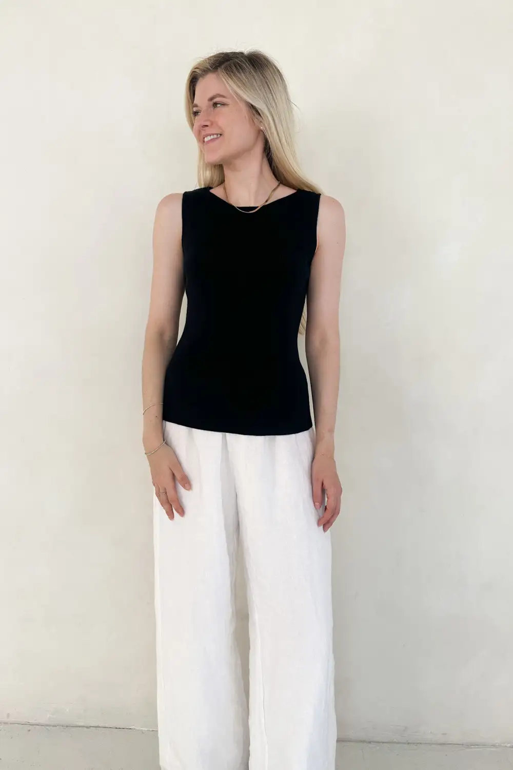 Soft Boat Neck Sleeveless Top
