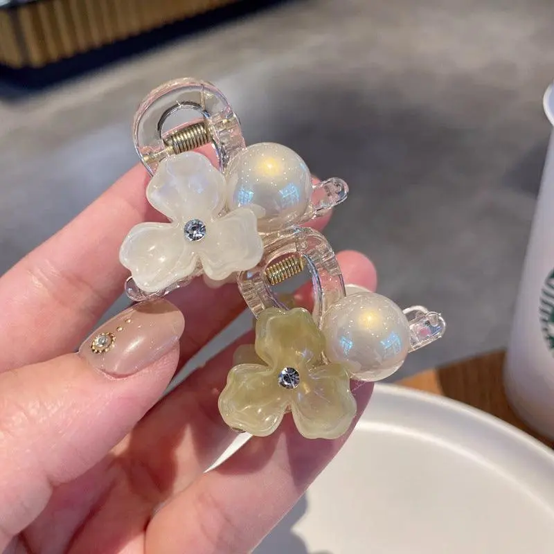 Flower Shapes Fashionable Elegant Hair Hair Claw Clip