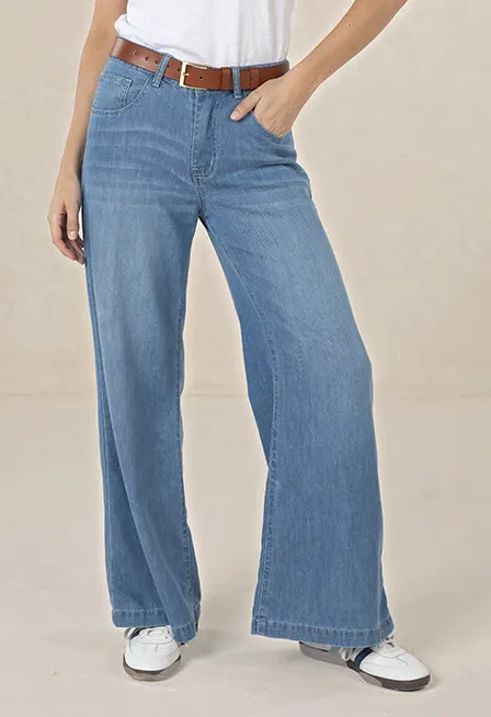 Women's Natural Drape Wide Leg Trousers