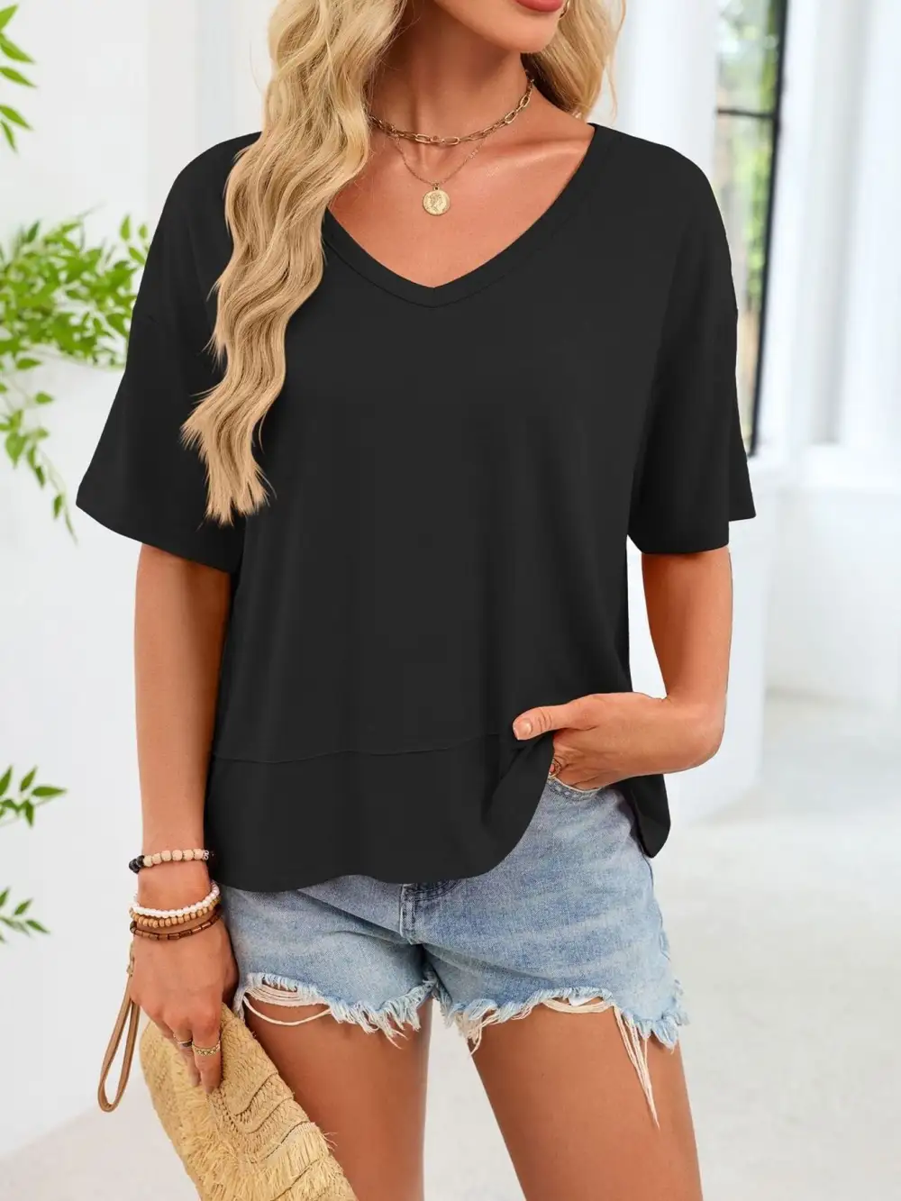 Easygoing V-neck Relaxed Fit T-shirt