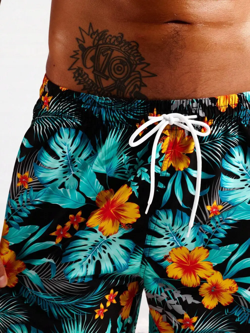 Men's Coastal Tropical Print Pocket Swim Trunks