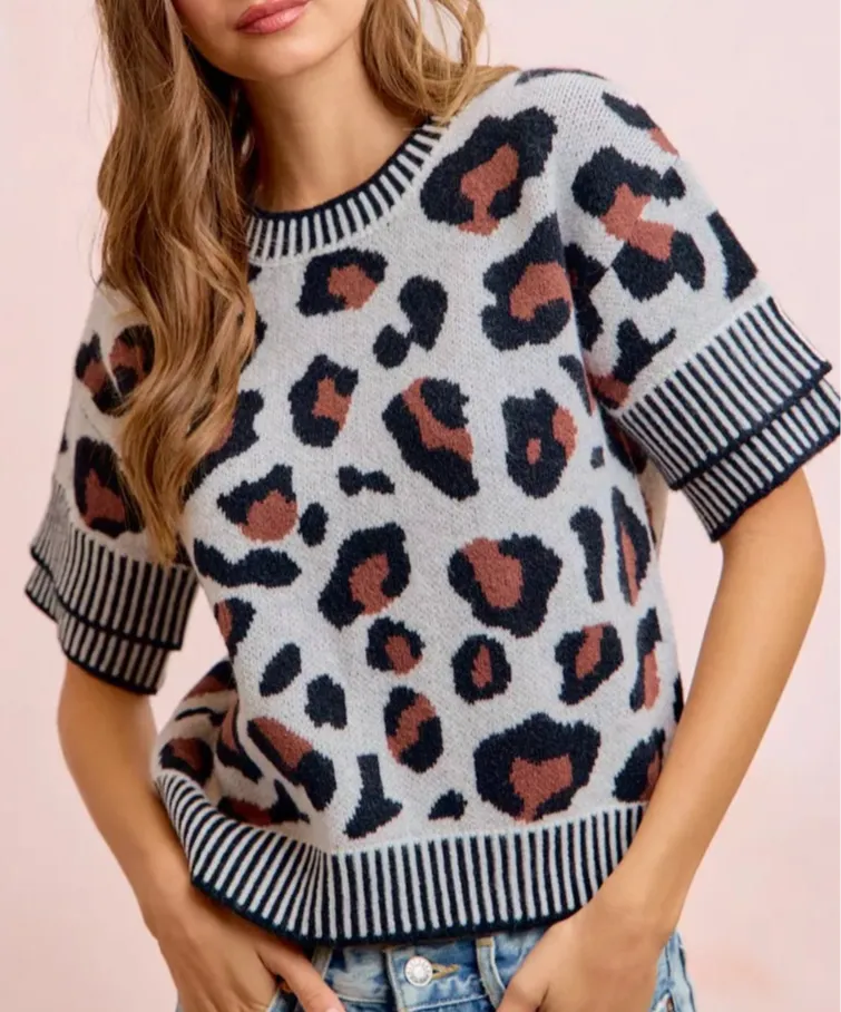 Two Tone Detail Leopard Knit Double Sleeves Top