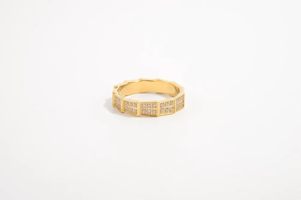 Artful Minimal Everyday Fashion Ring
