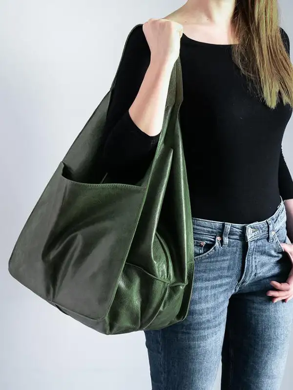 Polished Modern Shoulder Bag