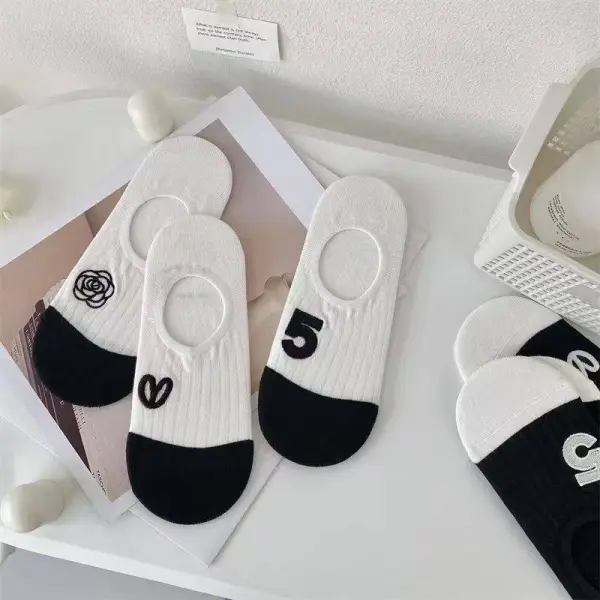 Thin Color Contrast Jacquard Ankle Socks