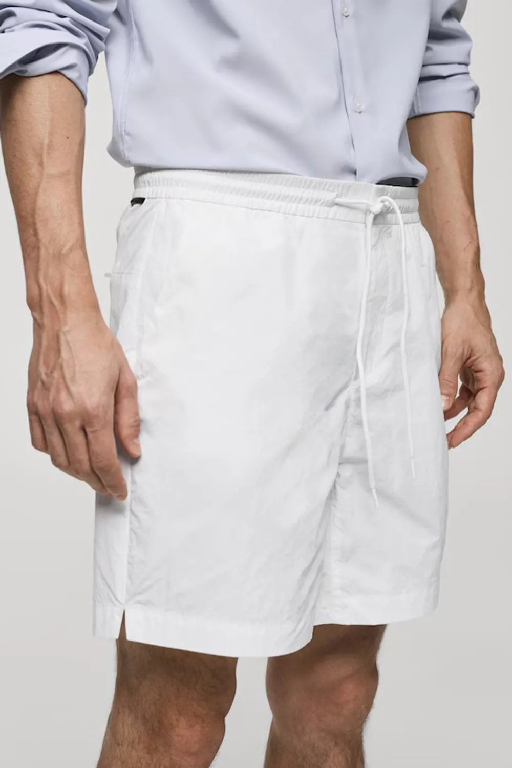 Water-Repellent Shorts With Drawstring