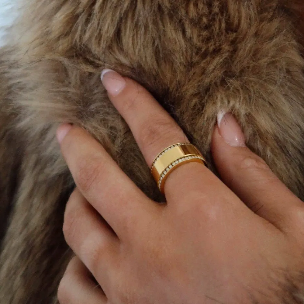 Chunky Rhinestone Cigar Ring