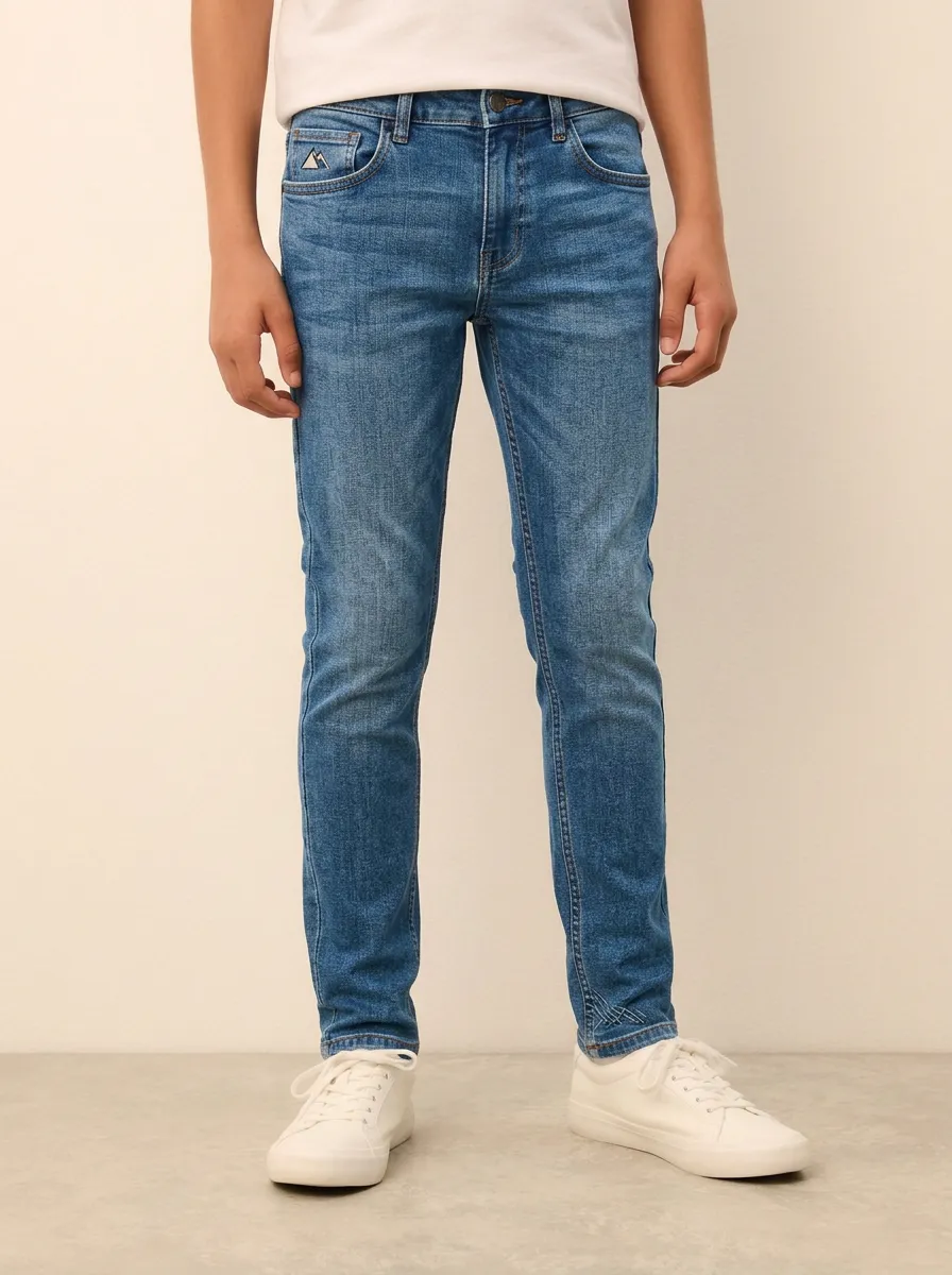 Men's Streamlined All Day Mountain Logo Embroidered Stretch Denim Jeans