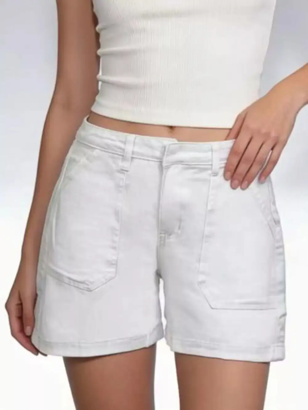 Weekend Pocket Detail Shorts