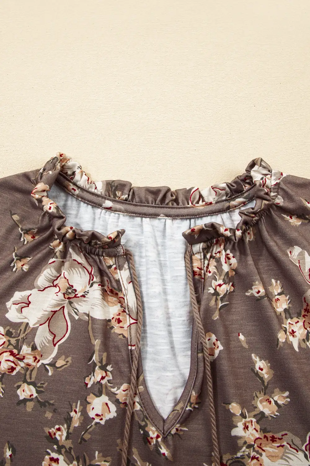 Khaki Retro Floral Print Tassel Tie Split Neck Short Sleeve Blouse