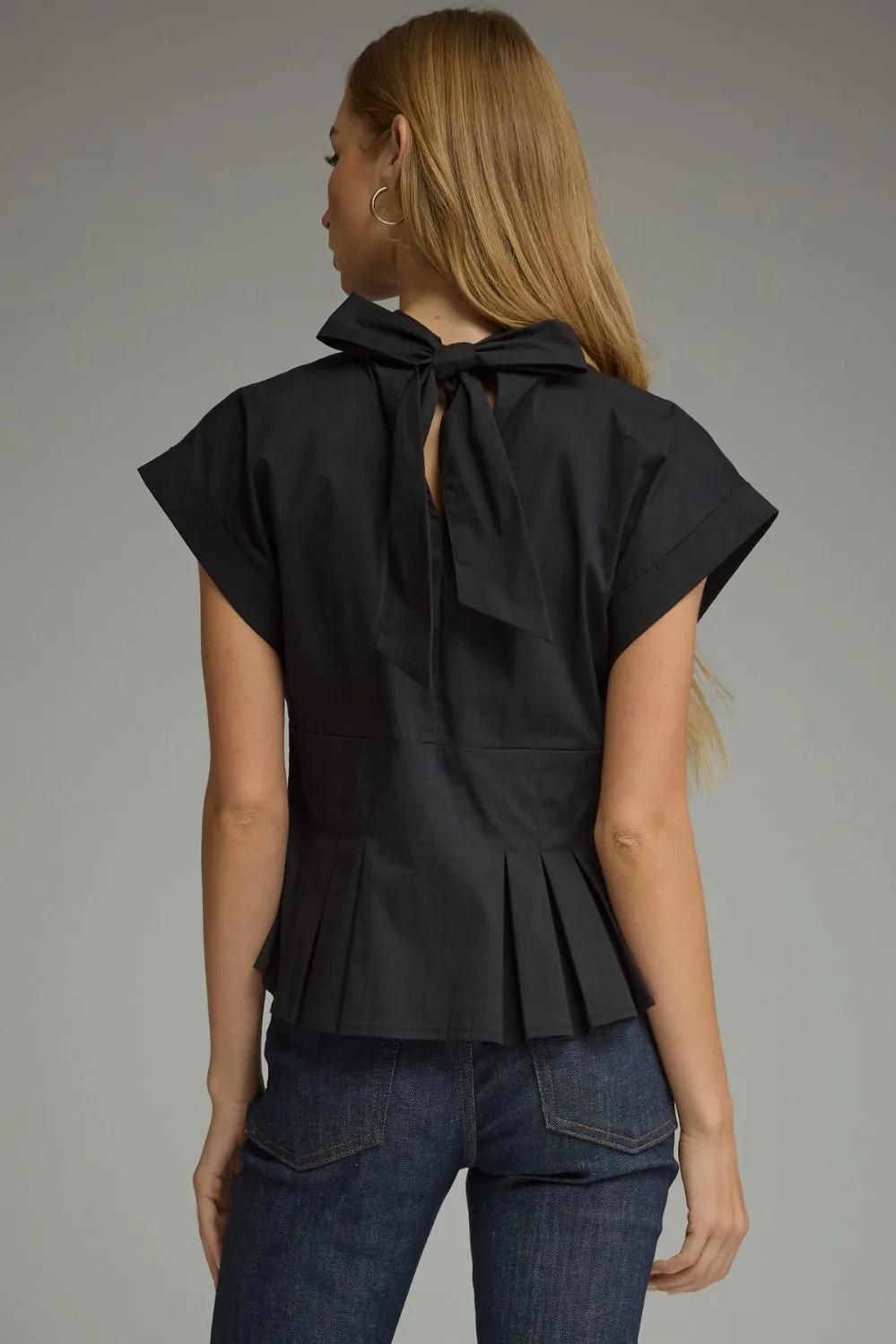 Keyhole Detail Top
