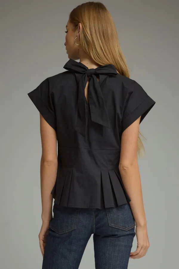 Keyhole Detail Top