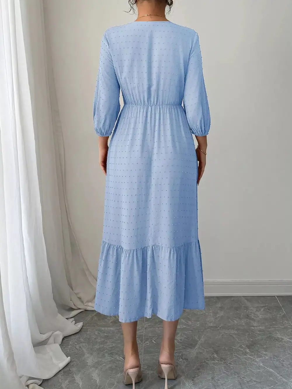 Lightweight Feel Ruffle Midi Dress