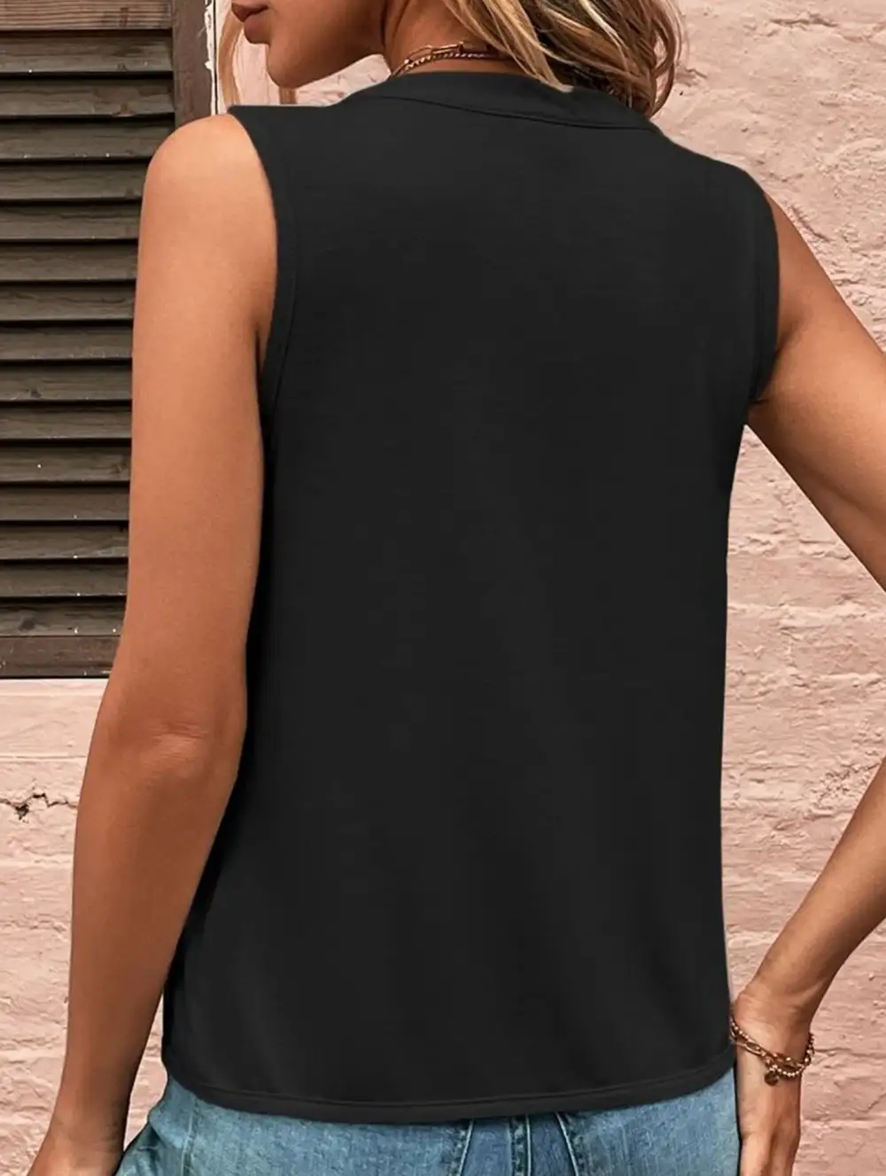 Slim Fit Pleats Sleeveless V-Neck Top