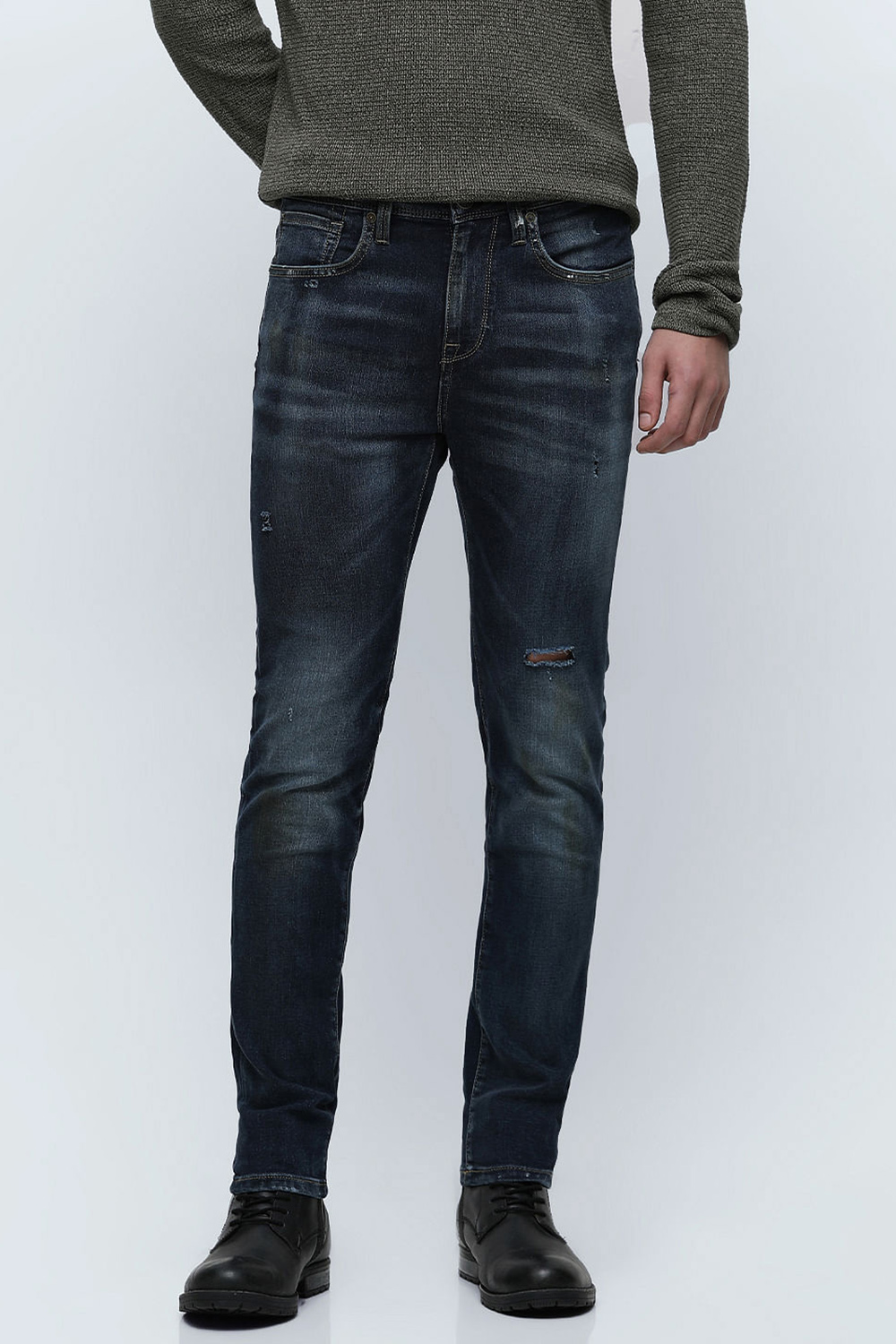 Mid Rise Fit Jeans