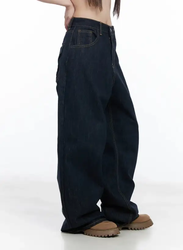 Wide Leg Jeans with Pocket Detail