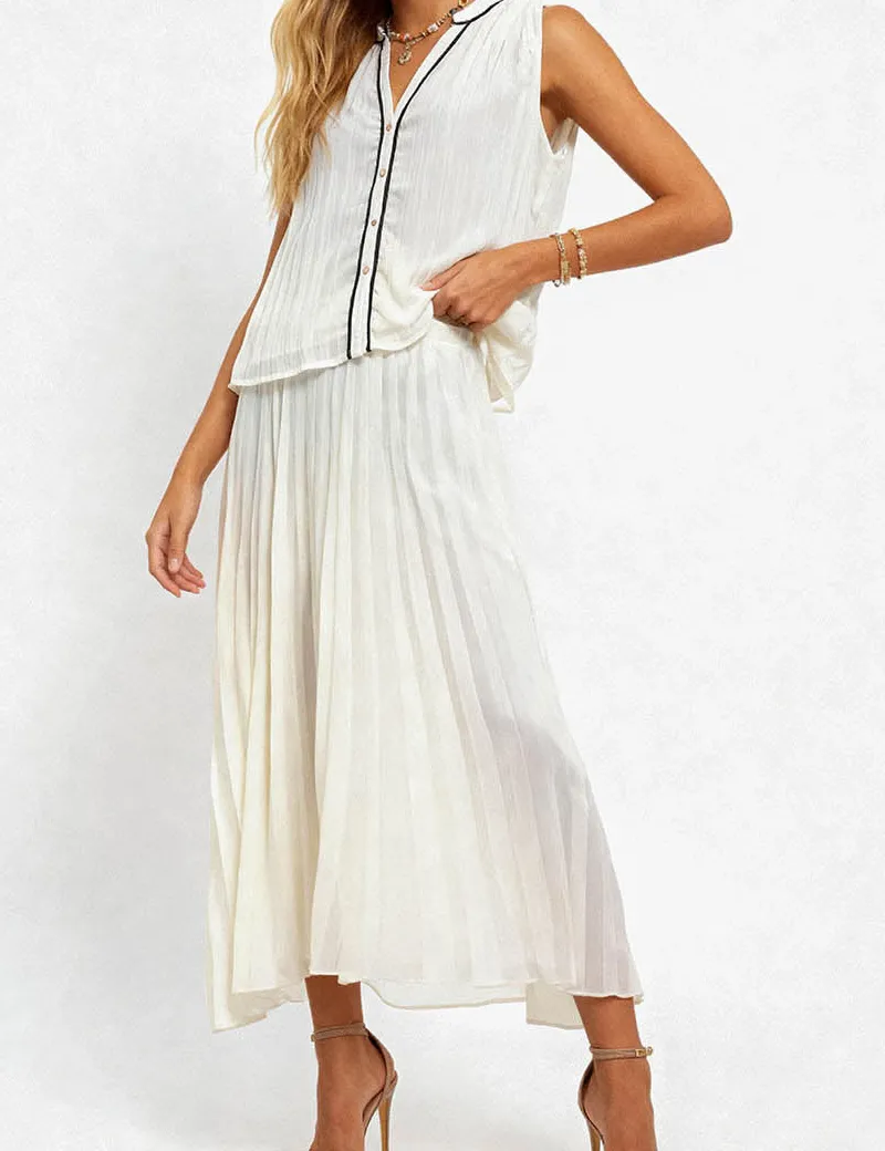 Elegant Solid Color Pleated Belted Maxi Skirt