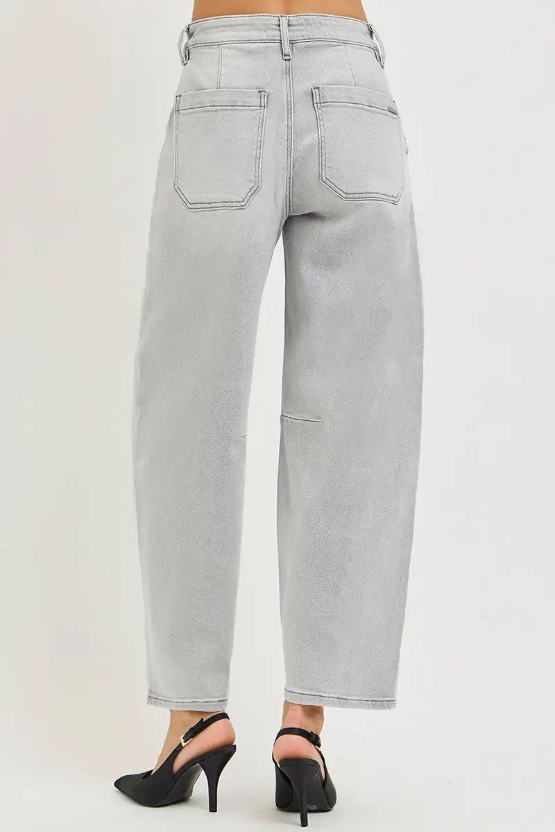 Minimal Wide Leg Jeans