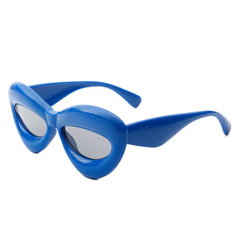 Lightweight Cat Eye Frame Sunglasses
