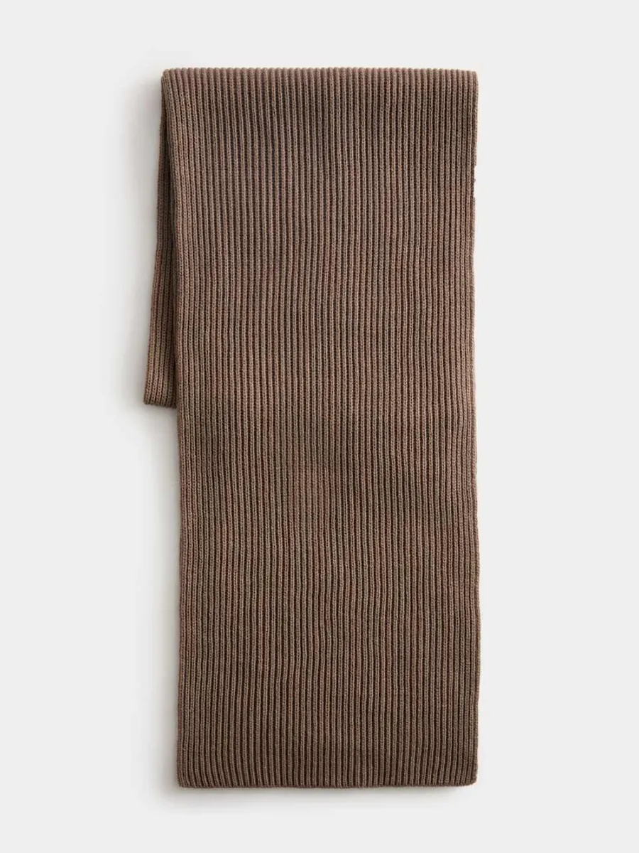 Classic Ribbed Wrap