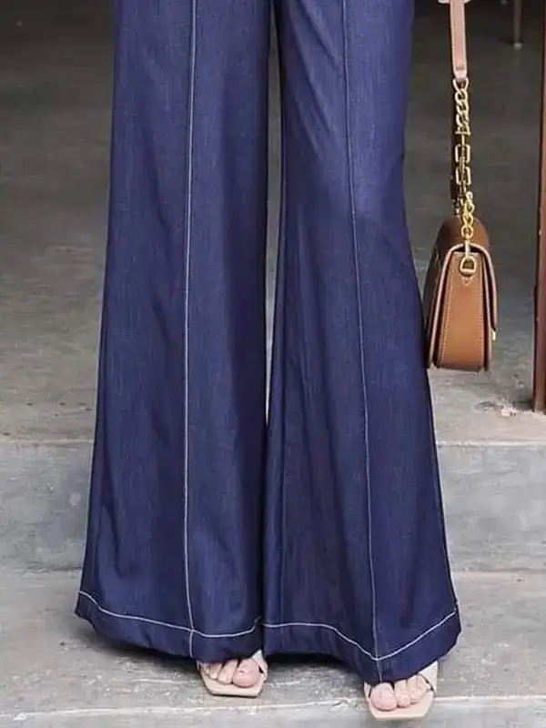 Minimal High Waist Relaxed Fit Wide Leg Elastic Waist Pocket Jeans