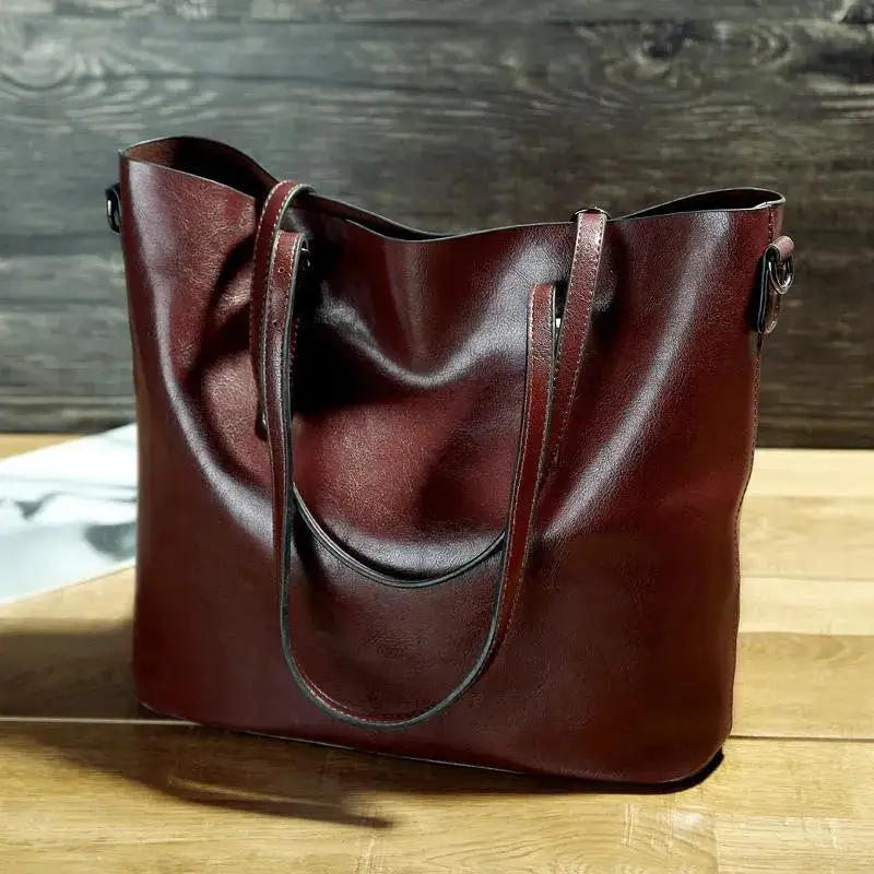 Formed Scallop Handbag