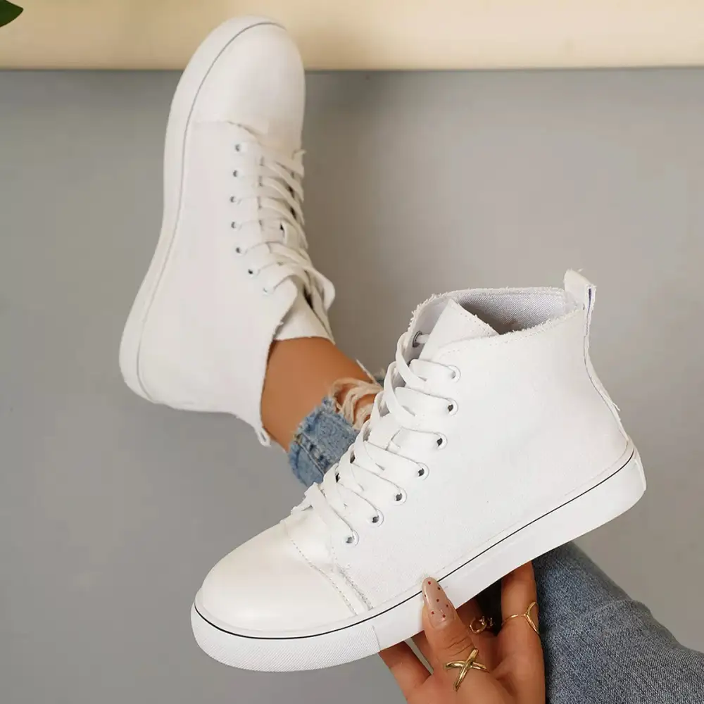 Lightweight Round Toe Lace-Up Sneakers