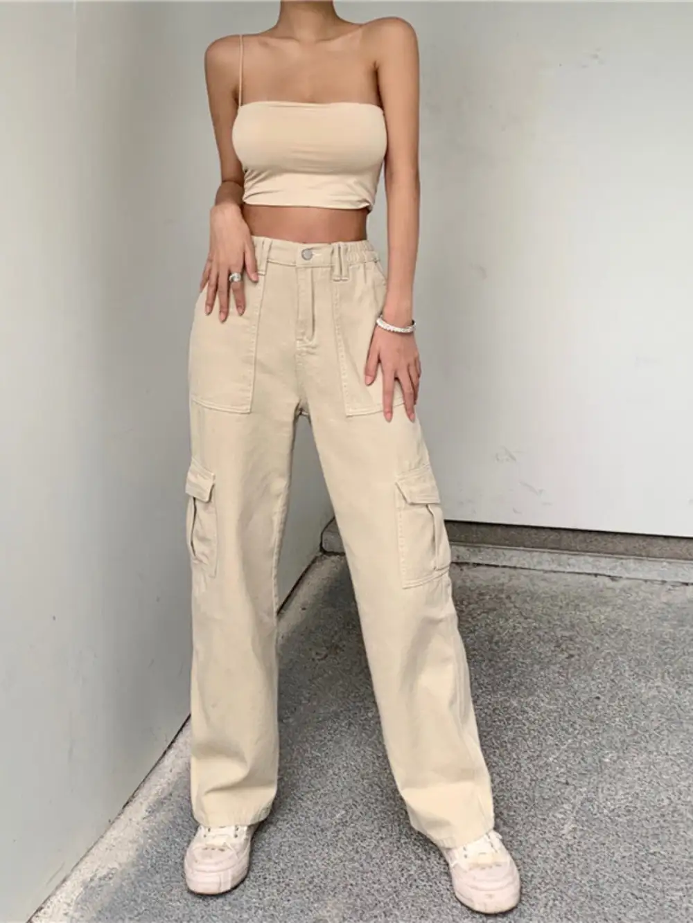 Laid-Back Washed Pocketed Stretch Straight Leg Jeans