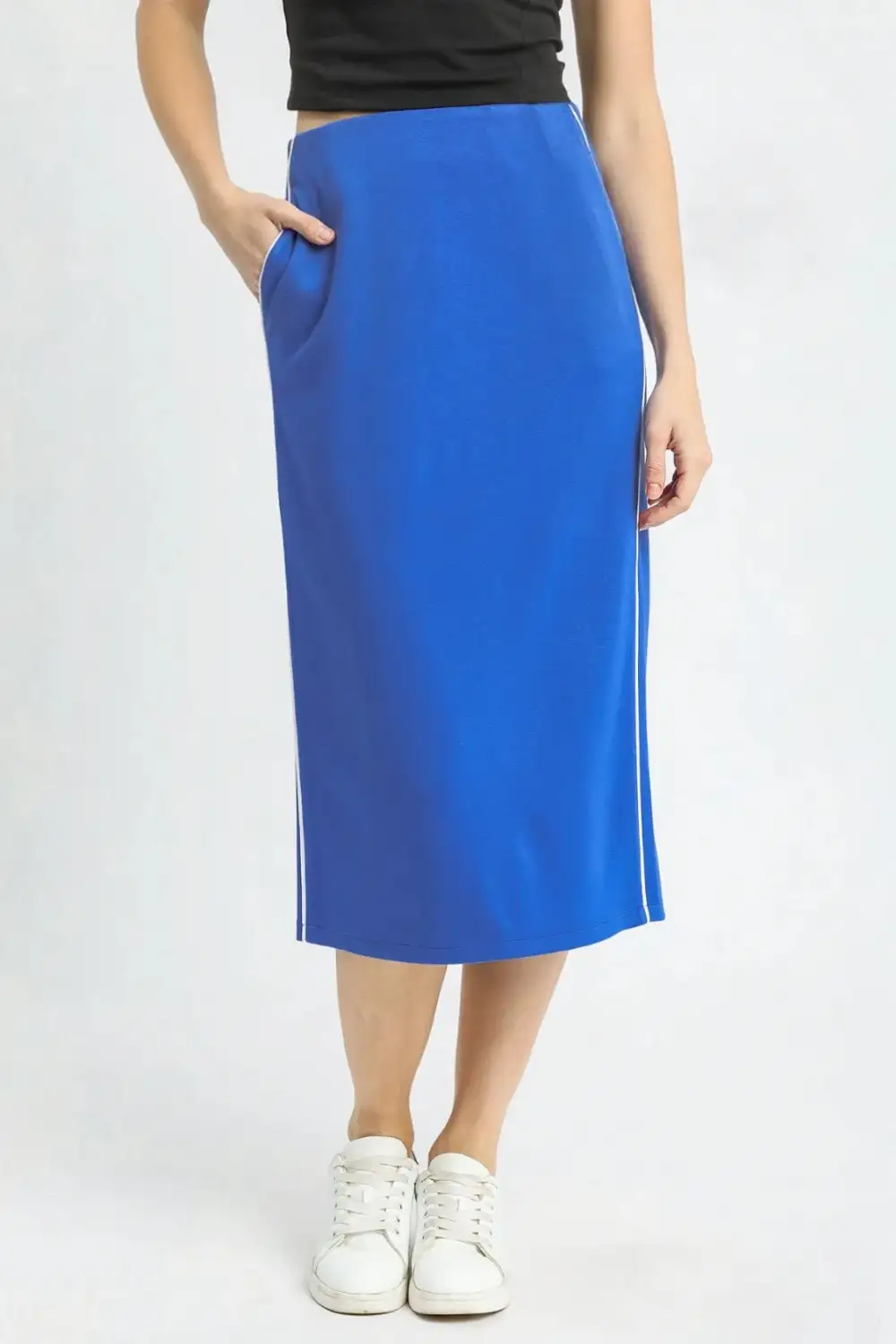 Lightweight Pocket Detail Skirt