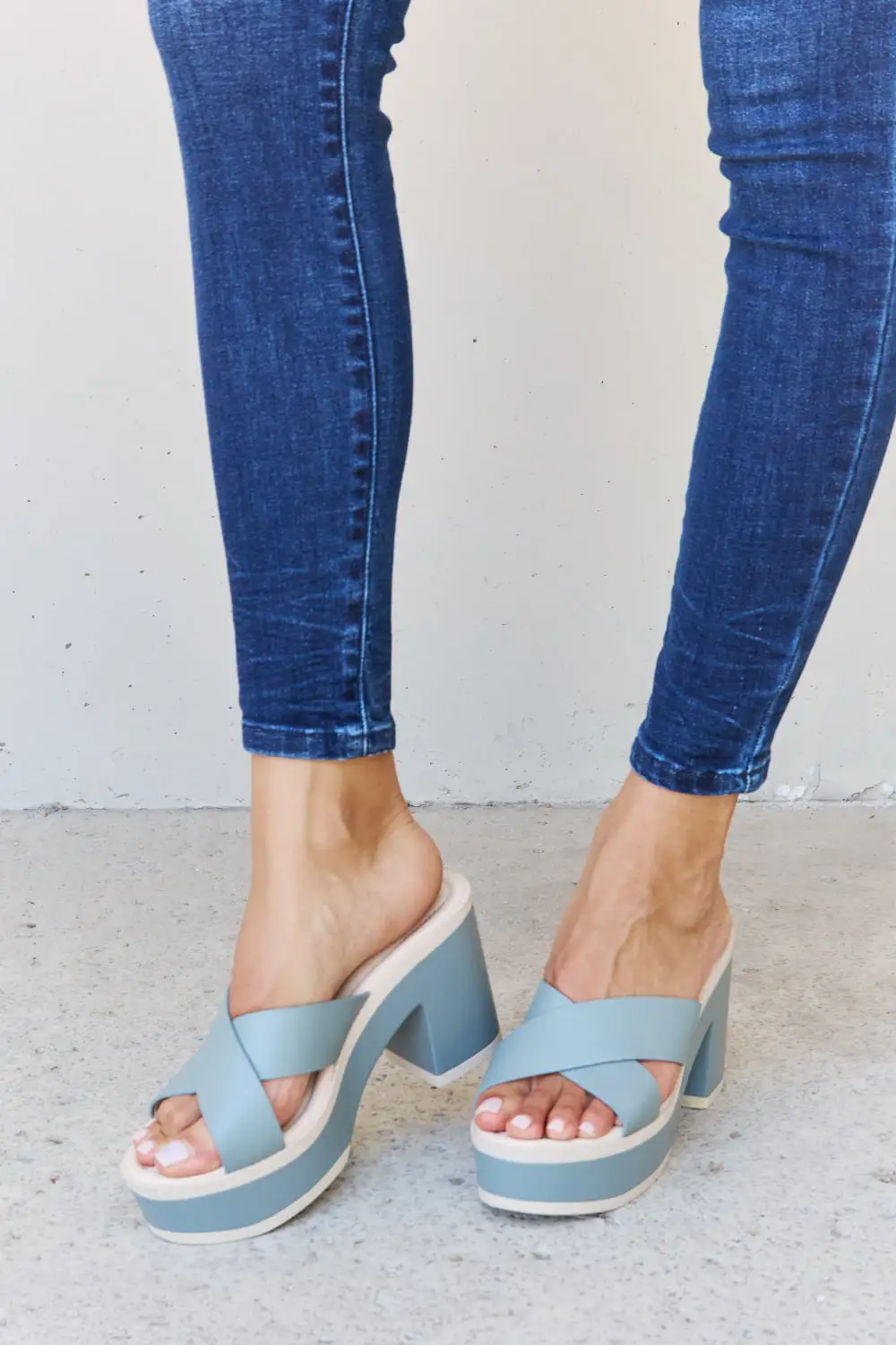 Everyday Platform Weeboo Sandals