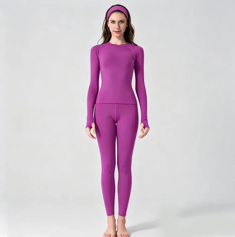 Two-piece set: athletic top with thumbhole and leggings