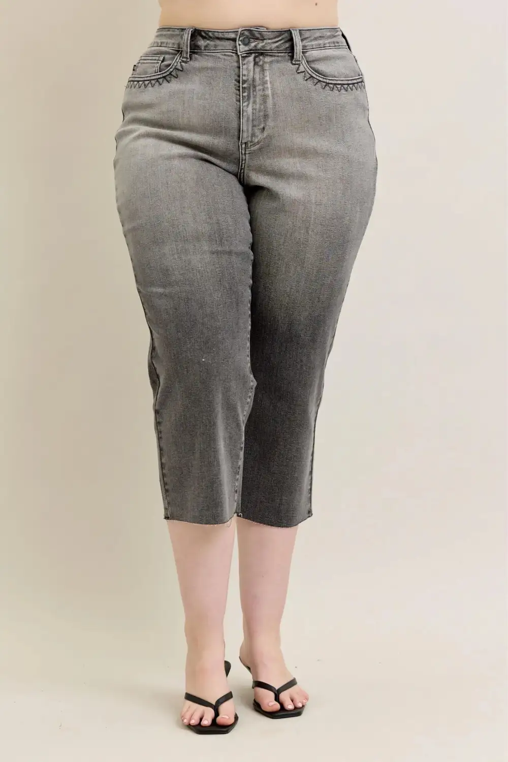 Mid Rise Relaxed Wide Leg Jeans