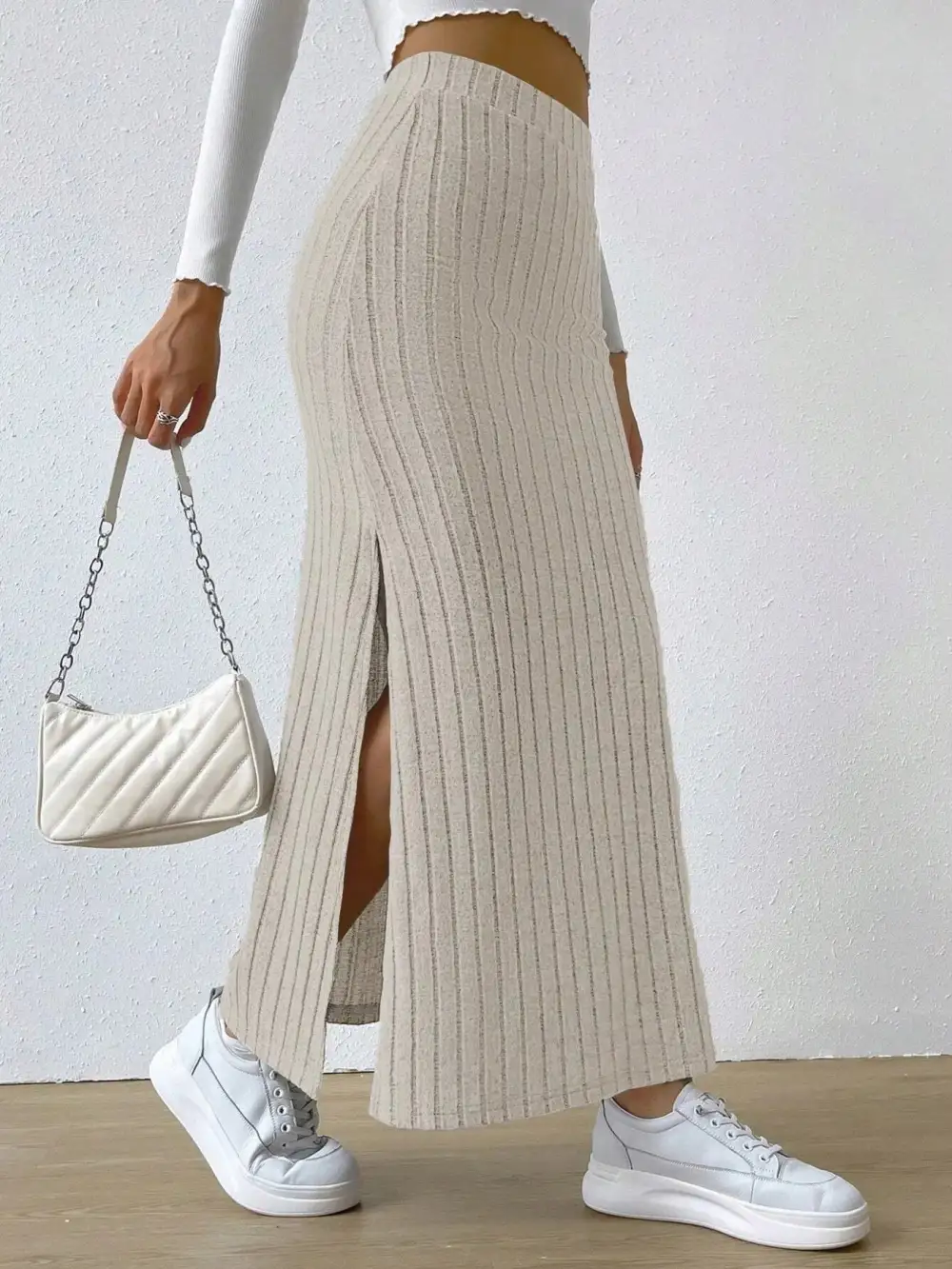 Gentle Classic Knit Skirt