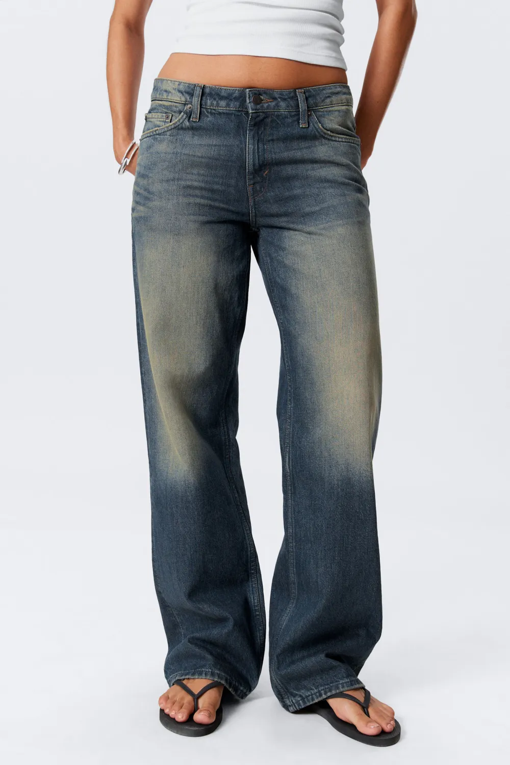 Pocketed Low Waist Jeans