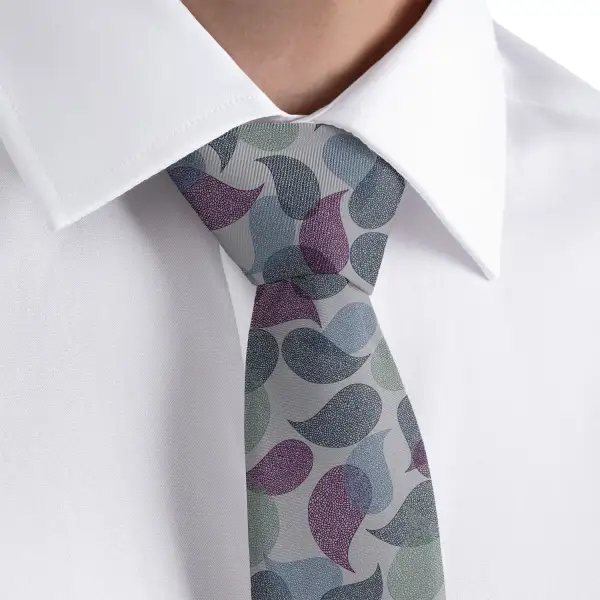 Polished Paisley Design Necktie